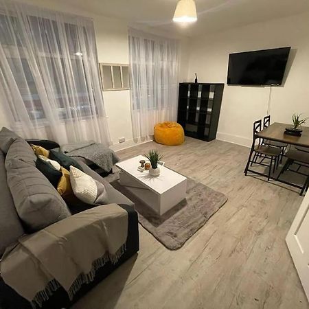 Beautiful 2 Bedroom On Tower Bridge Londra Esterno foto
